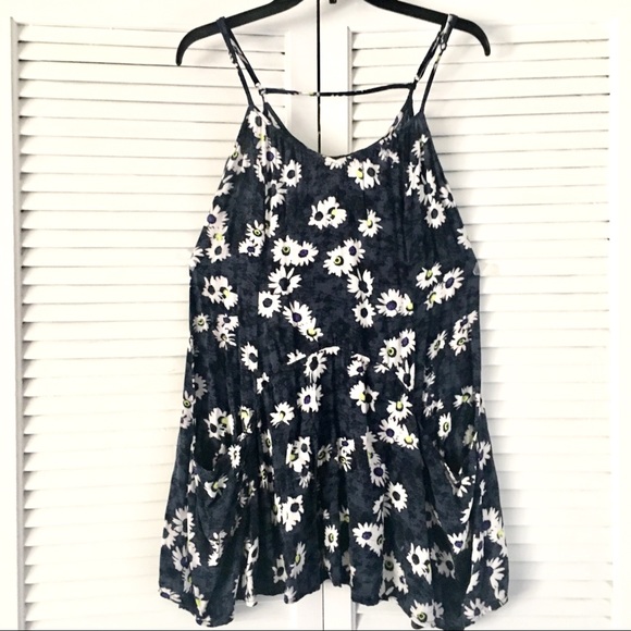 American Eagle Outfitters Tops - 🎉 5 x $29 SALE - AMERICAN EAGLE OUTFITTERS TOP